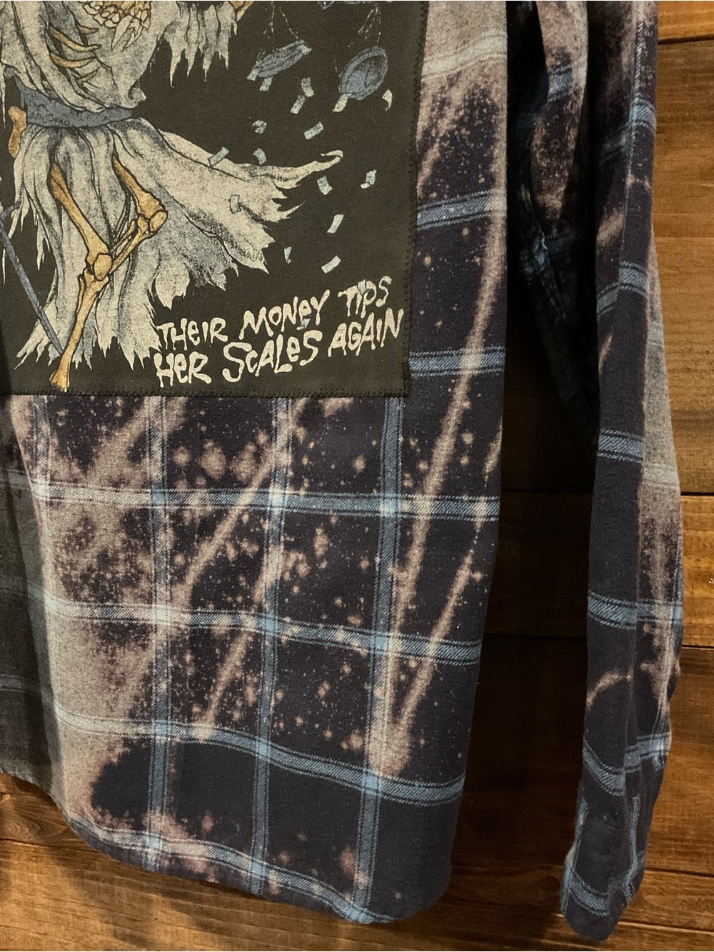 CUSTOM METALLICA Distressed Flannel Shirt Rare & Concert Ready
MENS size LARGE - Picture 4 of 7